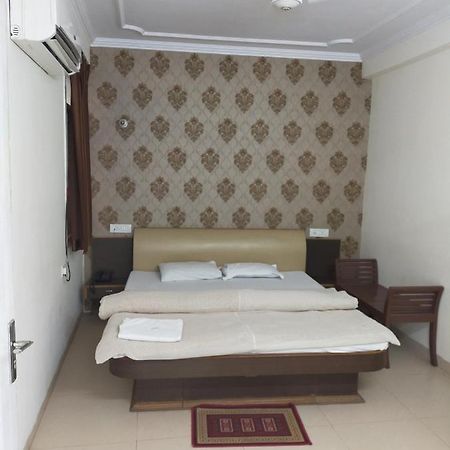 Sbm Hotel Juliāsar エクステリア 写真