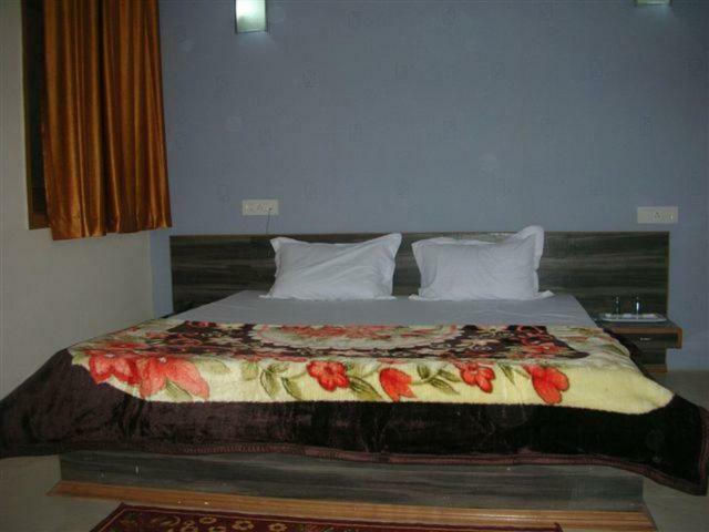 Sbm Hotel Juliāsar エクステリア 写真